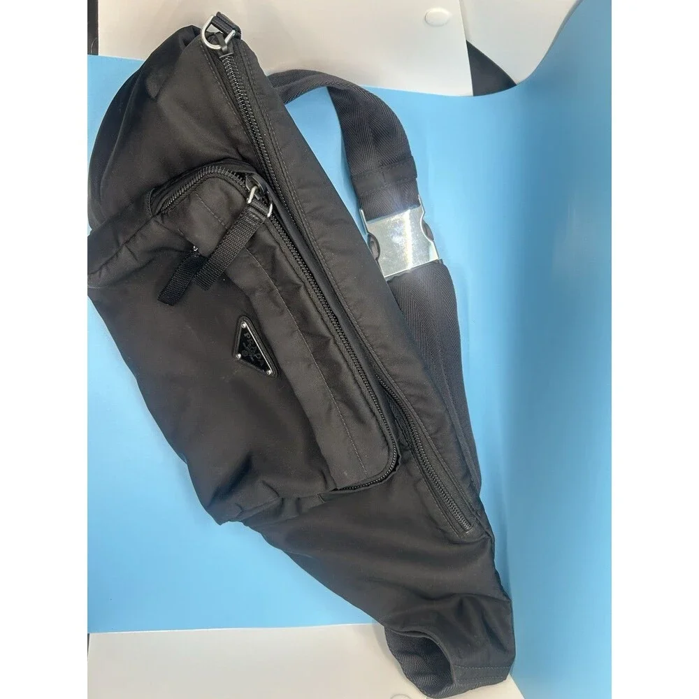 Prada marsupio tessuto